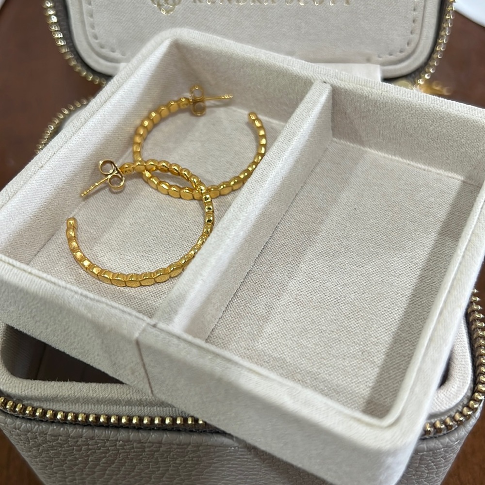 Kendra Scott 18k GV Hoops